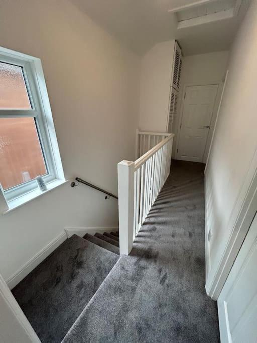 Modern & Spacious 4 Bedroom Home Crewe Exterior foto