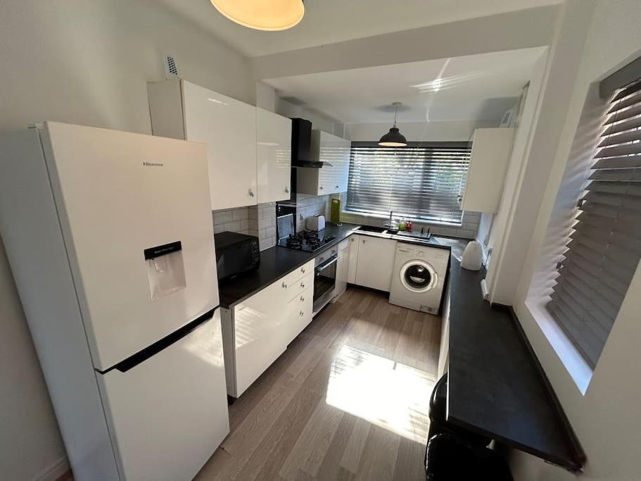 Modern & Spacious 4 Bedroom Home Crewe Exterior foto